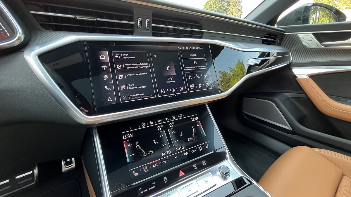 Screens In The Audi Rs 6 Avant Wagon