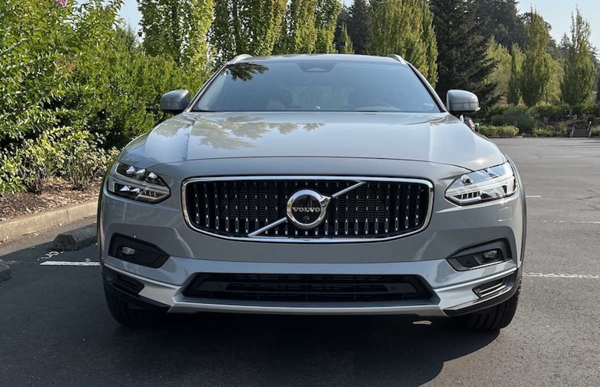 Why We Love Wagons Volvo V90 Cross Country