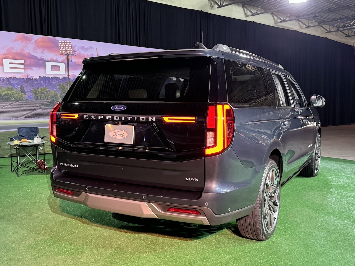 The New Light Bar Signature On The 2025 Ford Expedition