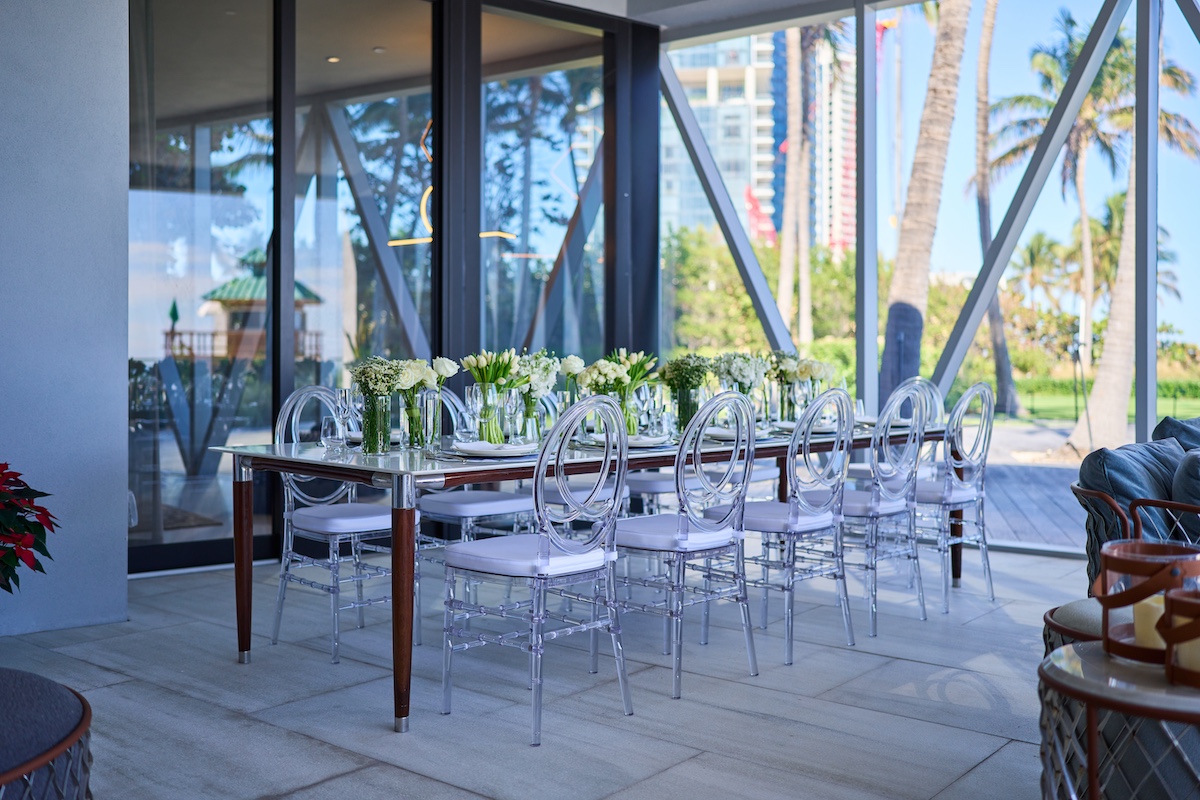 Outdoor Dining At The Bentley Residences