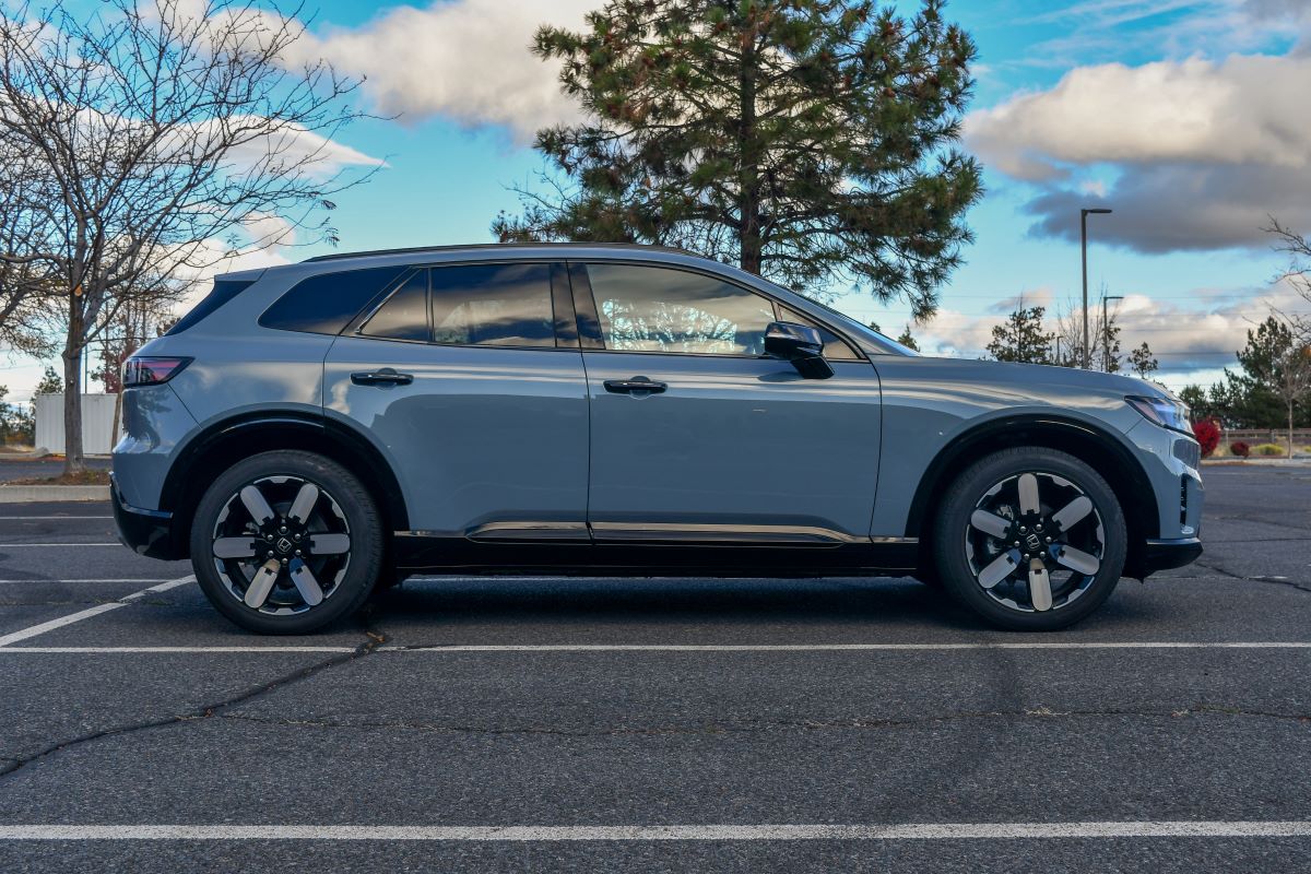 The Side Profile Of The 2024 Honda Prologue