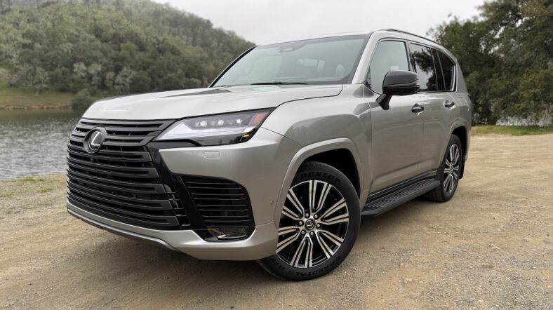 The 2025 Lexus Lx 700H