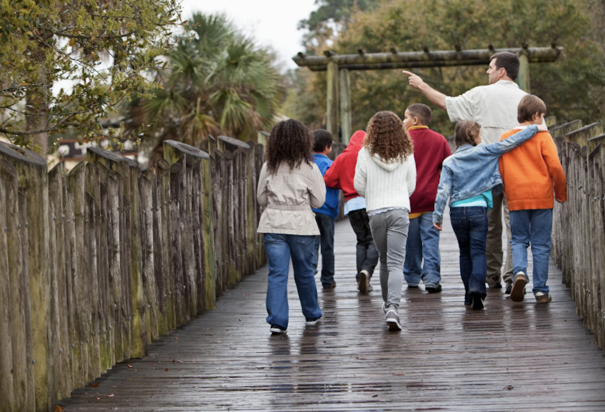 Kids On A Field Trip 2