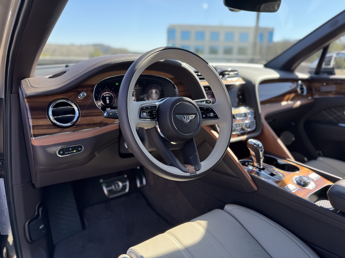 The Bentley Bentayga Is Soul-Stirring, But Get This One While You Can 4 The Front Cabin In The Bentley Bentayga