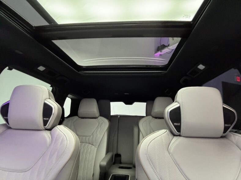 The 2026 Infiniti QX60 Takes Style Notes From Its Big Sister For a Fresh New Look 7 The Interior Of The 2026 Infiniti Qx60