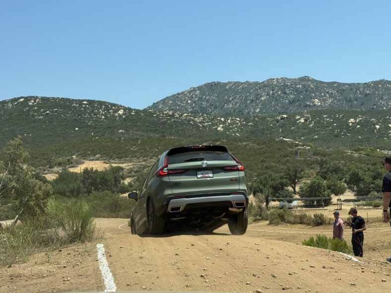 Honda Added a Trailsport Trim to the 2026 Honda CR-V To Make Your Heart Beat Just a Little Faster 5 The 2026 Honda Cr-V Trailsport Off-Road
