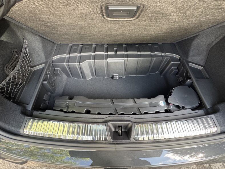 Under floor storage in the 2025 Audi Q5