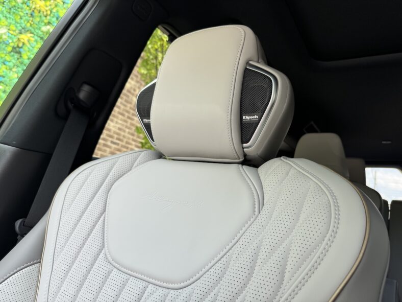 Klipsch headrest speakers in the 2026 Infiniti QX60 Autograph edition