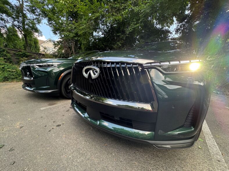The front end of the 2026 INFINITI QX60 Autograph AWD