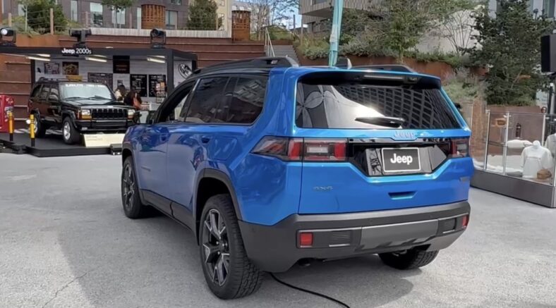 The Front Cabin Of The 2026 Jeep Cherokee Is Clean And Streamlined