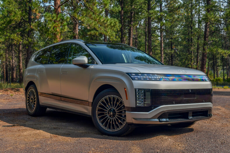 The Front Quarter End Of The 2025 Hyundai Ioniq 9