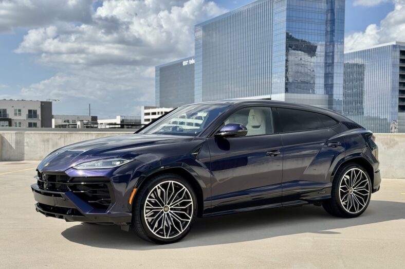 The 2026 Lamborghini Urus Se