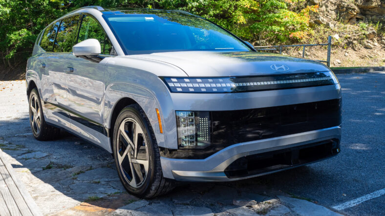 The Front End Of The 2026 Hyundai Ioniq 9 Calligraphy