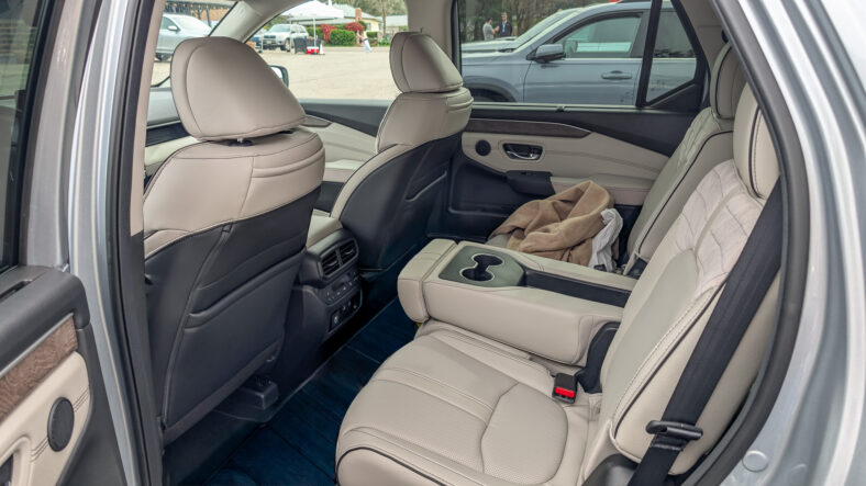 The Second Row Seats Of The 2026 Honda Pilot Elite