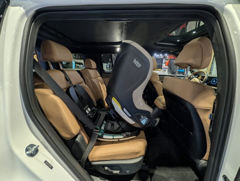 The Britax Galaxy360: A Rotating Car Seat That Actually Makes Kid-Hauling Easier 6 The Base Of The Britax Galaxy360