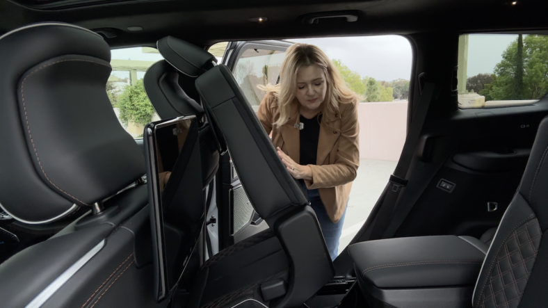 The Slide And Tilt Center Row Seats In The 2026 Jeep Grand Cherokee